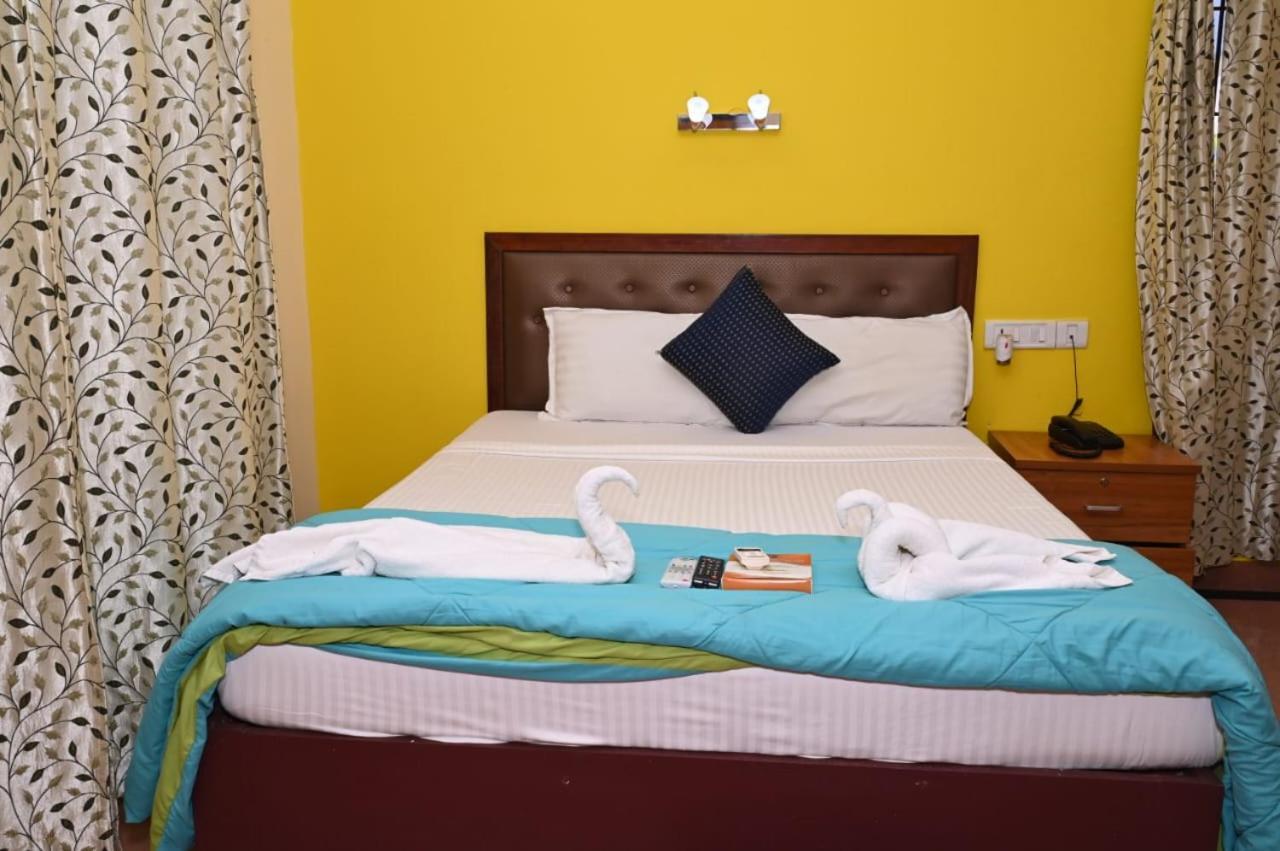 Blue Sea Hotel Порт Блеър Екстериор снимка