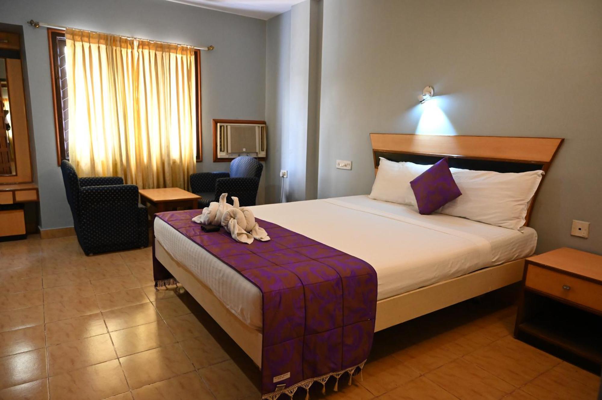 Blue Sea Hotel Порт Блеър Екстериор снимка