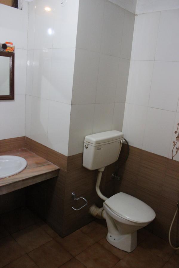 Blue Sea Hotel Порт Блеър Екстериор снимка
